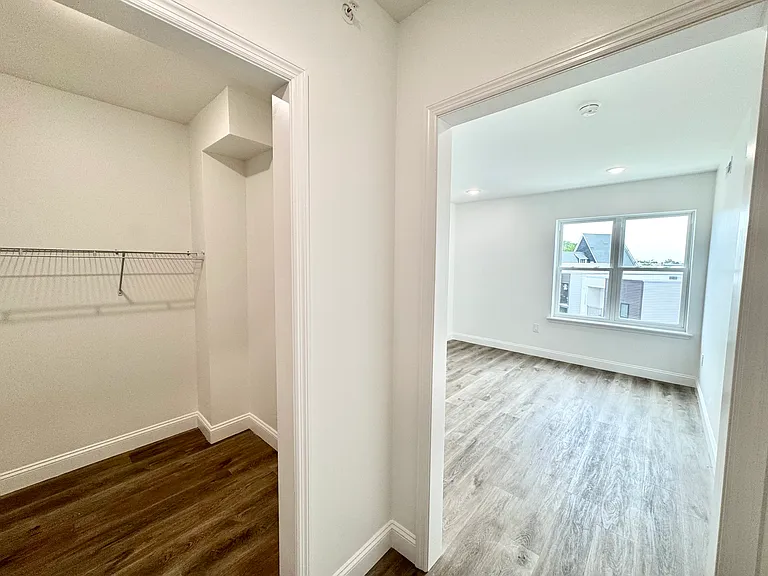 4077 Lancaster Ave #311-R — Photo 20