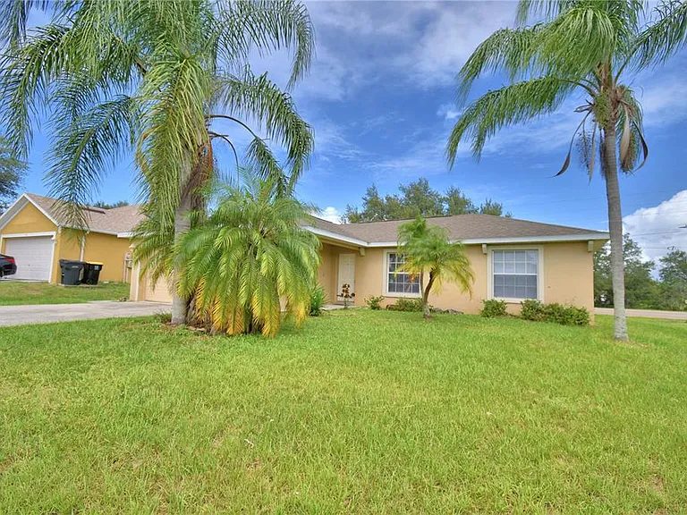 223 Grouper Ct — Photo 2