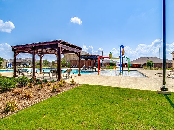 2nd image of 2104 Shady Glen Trl