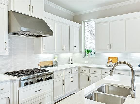 5th image of 913 Royal Minister Blvd