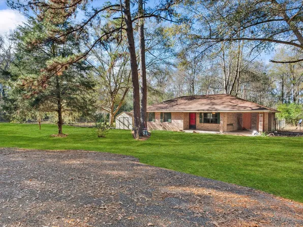 506 Hardee St, Richton, MS 39476