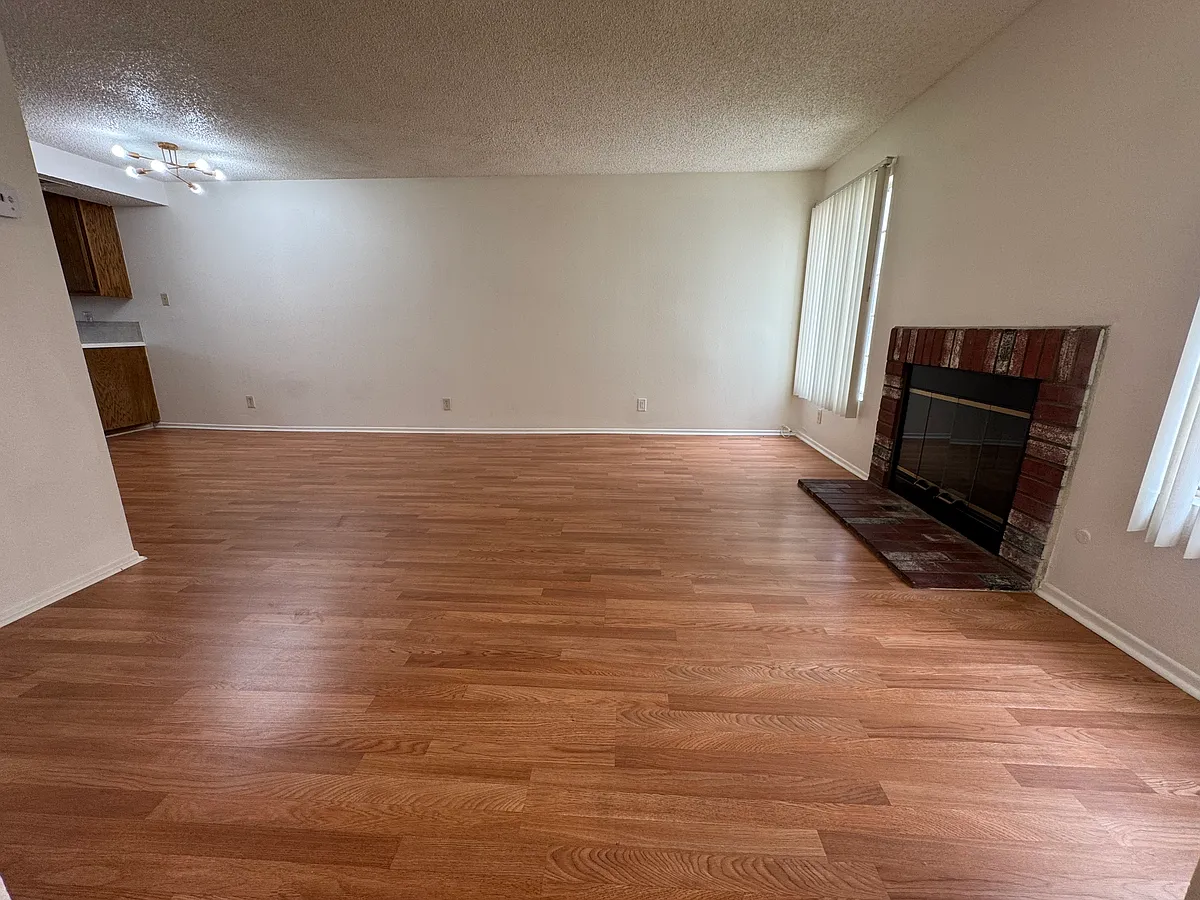Living Room - 224 E Dexter St #9