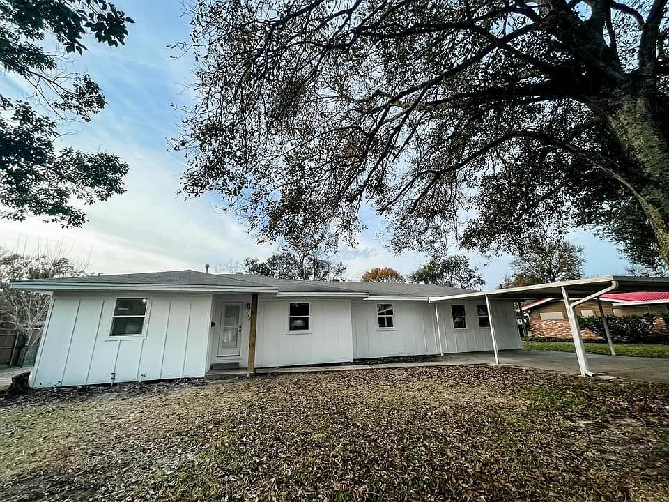 1st image of 3220 Uvalde Ave