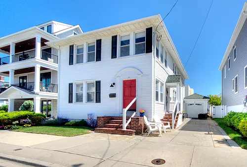 19 N Douglas Ave Photo 1
