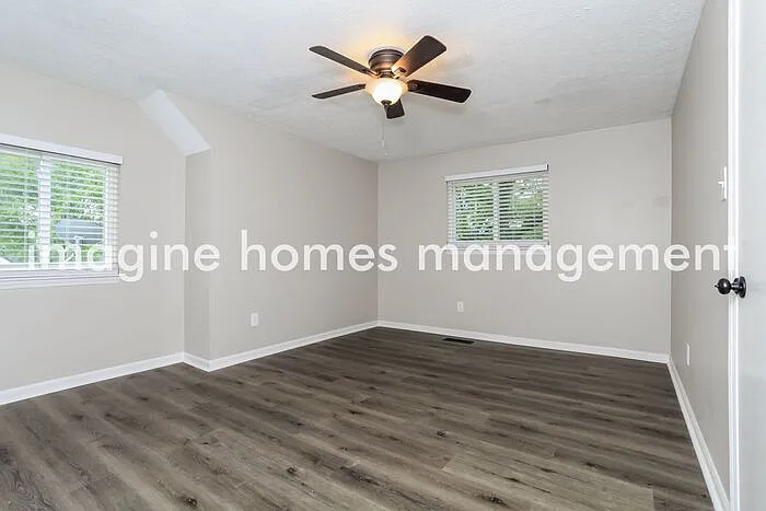 563 Greenwell Ave — Photo 8