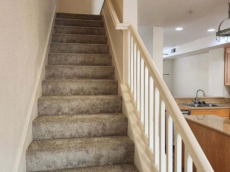 338 City Center Dr — Photo 17