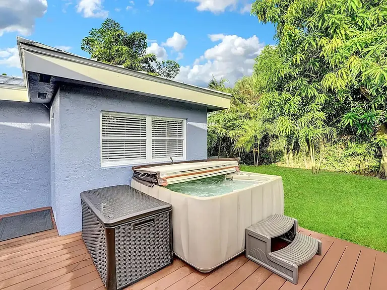 5574 Lake Osborne Dr — Photo 13