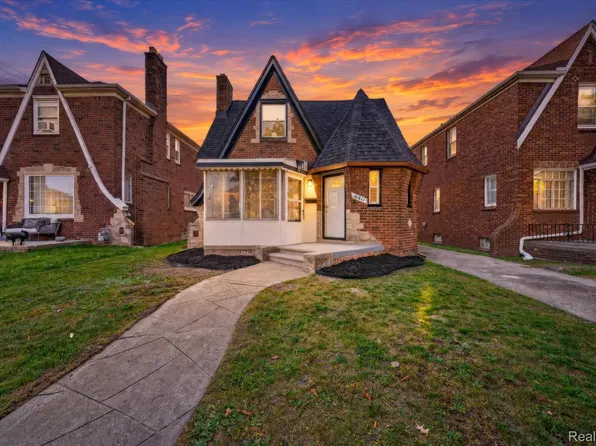 16811 Manor St, Detroit, MI 48221