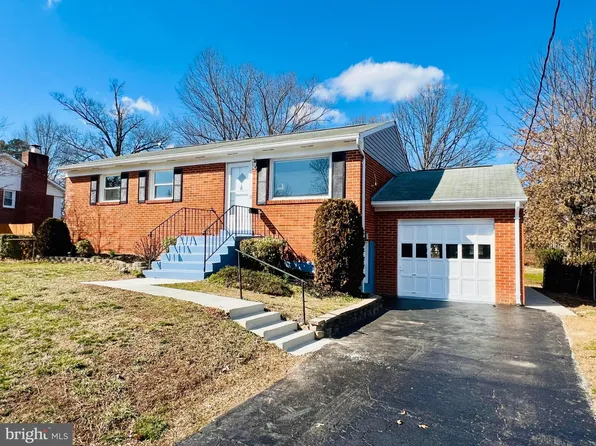 9826 Lomond Dr, Manassas, VA 20109