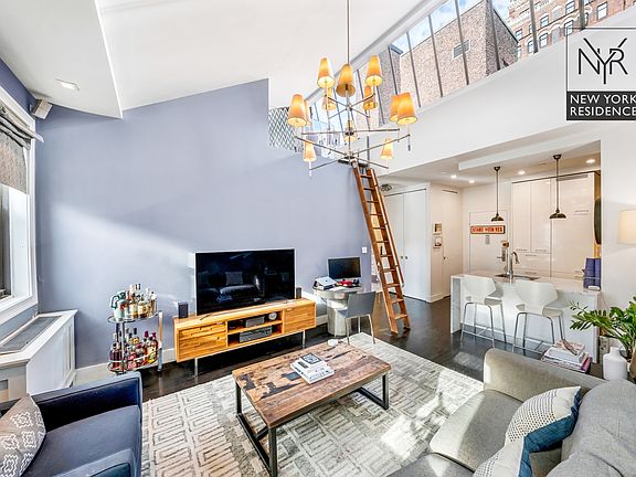 4th image of 400 W 23rd St APT 6M