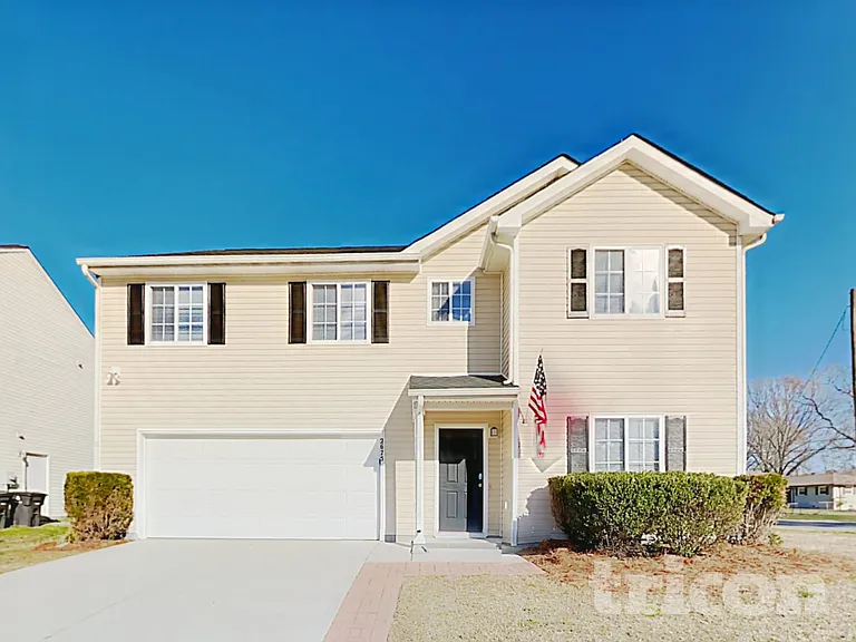2675 Chatfield Dr — Photo 2