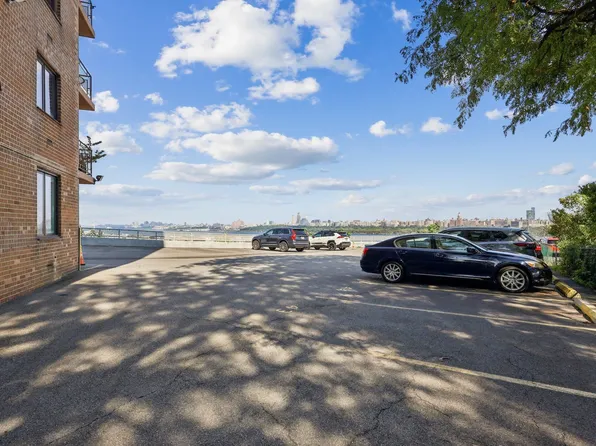 8800 Blvd East image 18 of 23