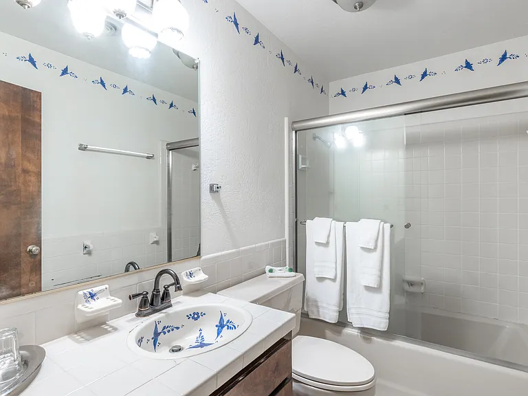 Refresh and unwind in this clean, comfortable bathroom.
