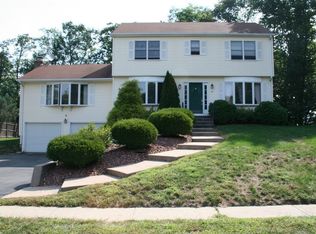 60 Smith St, Bristol, CT 06010