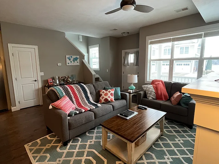 966 Lake Ridge Dr #18 — Photo 4