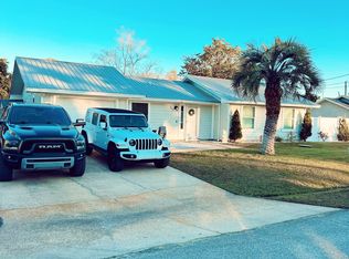 902 N Beach Way, Panama City Beach, FL 32407