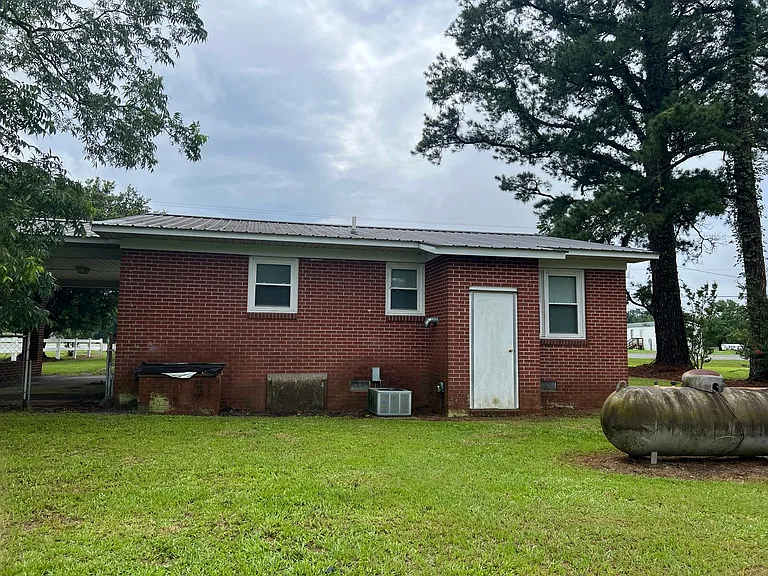 1094 Jonestown Rd — Photo 4