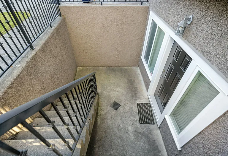 3428 Trafalgar St #BASEMENT — Photo 7