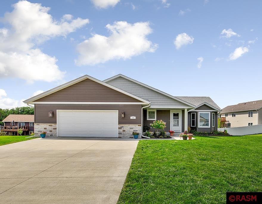 1st image of 104 Oak Ct
