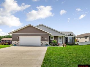 104 Oak Ct, Eagle Lake, MN 56024