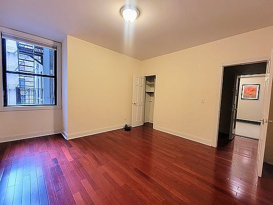 5th image of 265 W 81st St #4Z