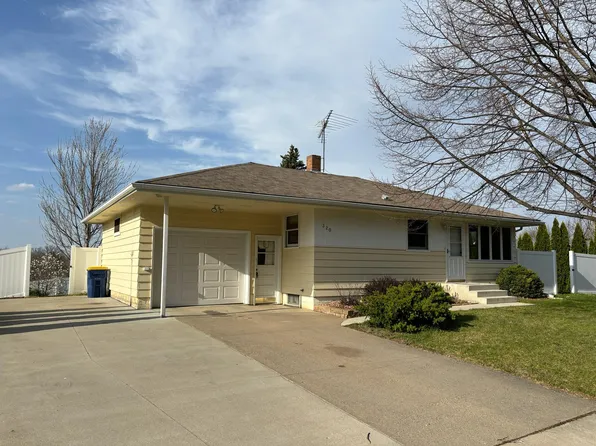320 Arizona St SE, Lonsdale, MN 55046