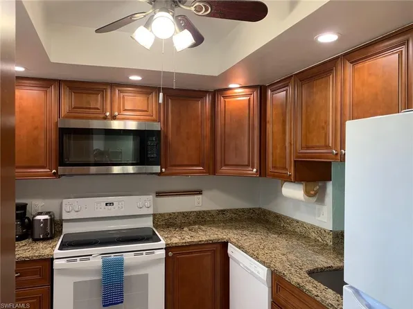 1724 Pine Valley DR #111, FORT MYERS, FL 33907