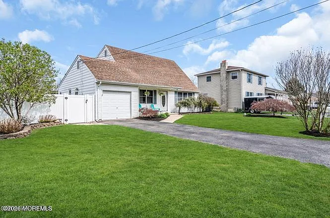 305 Hudson Dr — Photo 13