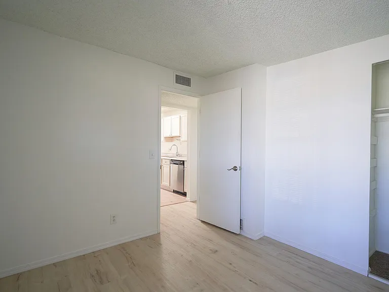 3410 S Mann Ave — Photo 16