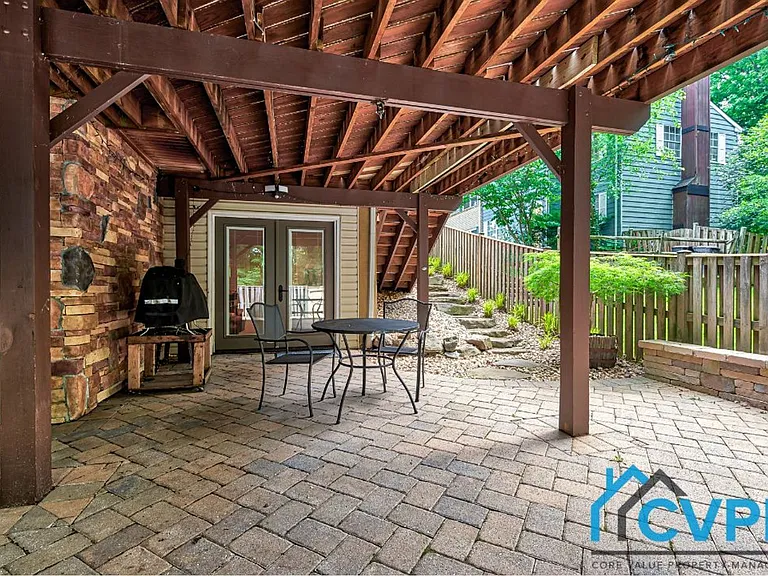 1609 Forest Hill Ct — Photo 31