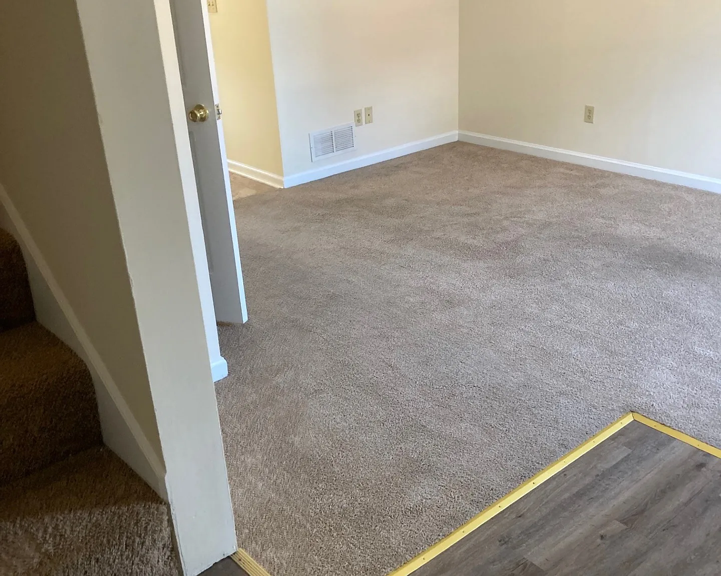 2 bed, 2.5 bath, $1,100 — Photo 3