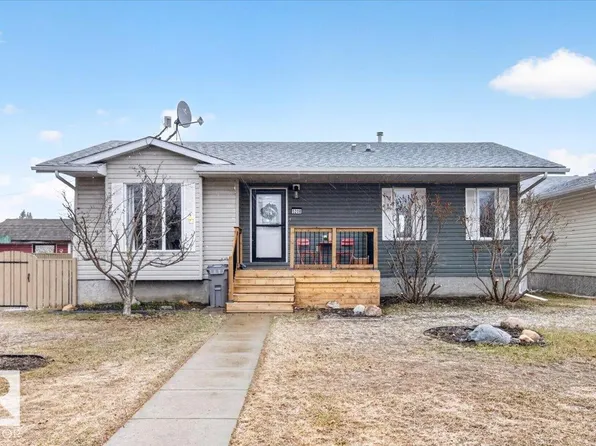 5208 55th Ave, Mundare, AB T0B 3H0