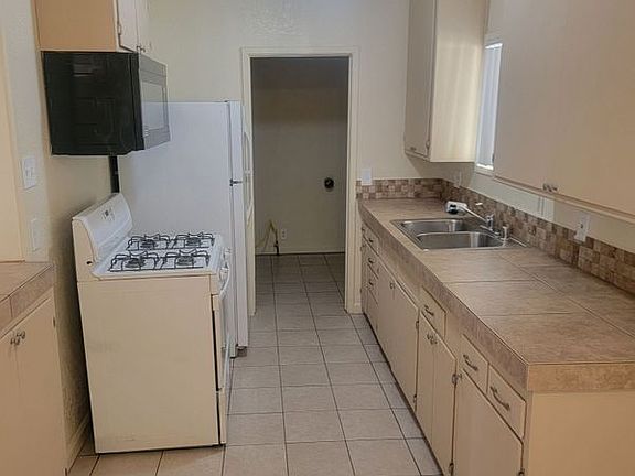 4th image of 836 S 2nd Ave