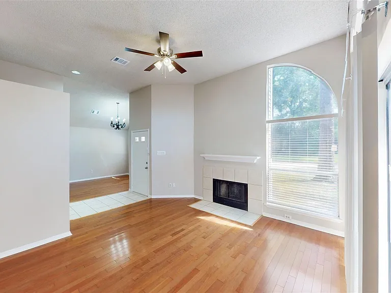 3303 Golden Trails Dr #101 — Photo 9