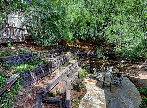 4th image of 228 Rockland Dr