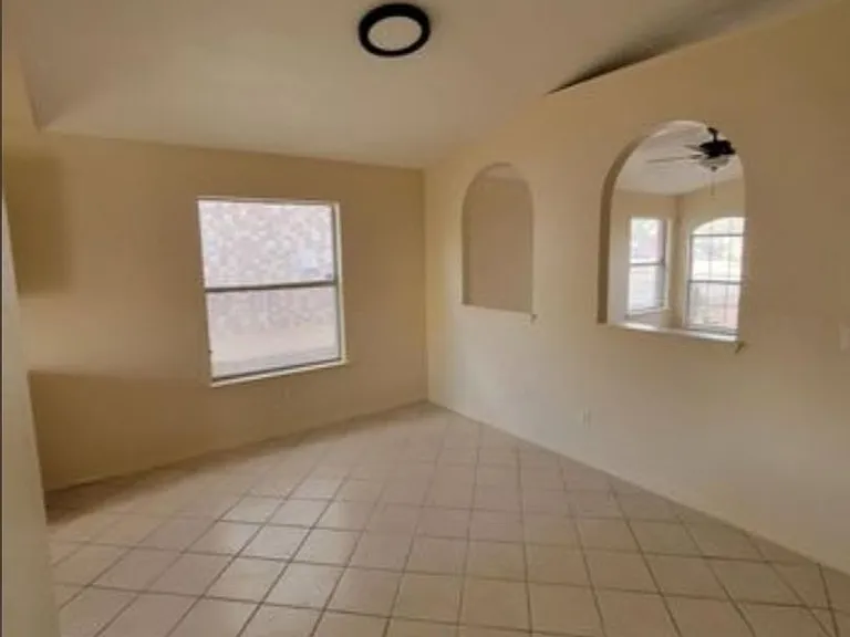 12492 Wendy Reed Dr — Photo 2