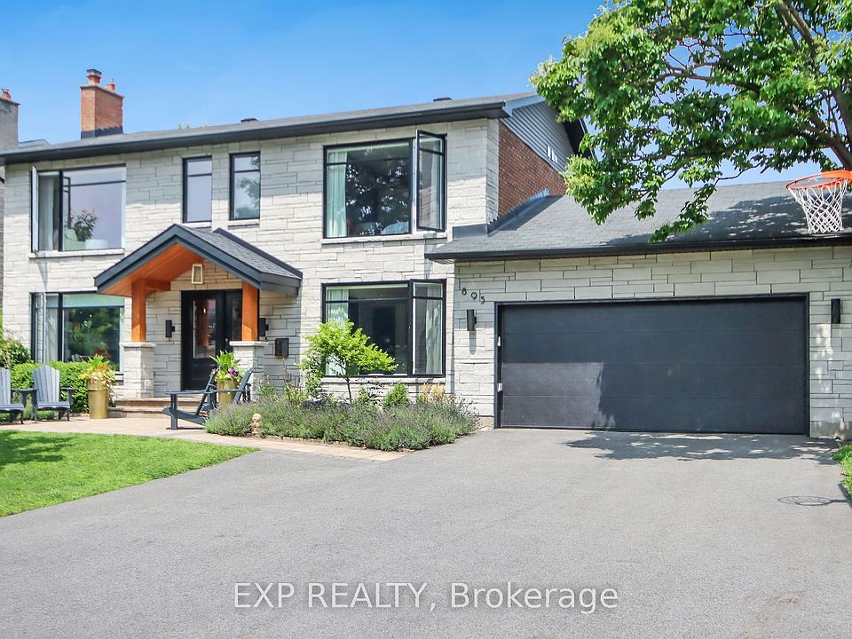 1st image of 895 Dresden Cres