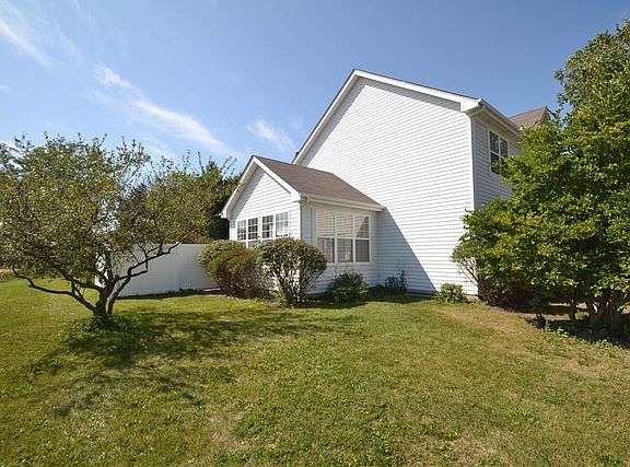4th image of 7542 Clarewood Ln
