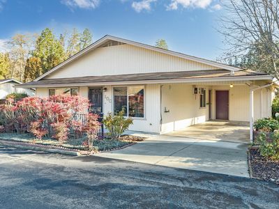 100 Wards Creek Ln, Rogue River, OR, 97537