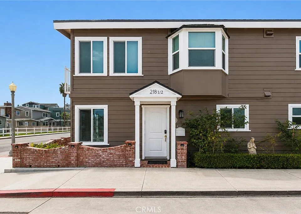218 E Balboa Blvd #1/2
