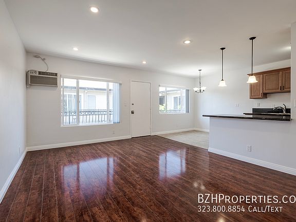 2nd image of 7209 Willoughby Ave #14B