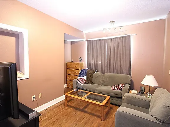 710 2nd Ave SW #A — Photo 3