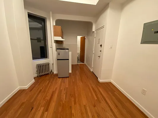 Rented by GreenVill Real Estate LLC | media 12