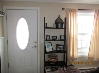 5 Bishop Hill Rd, East Hampton, CT 06424