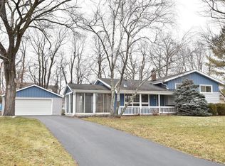 W153N6145 Wigwam Dr, Menomonee Falls, WI 53051