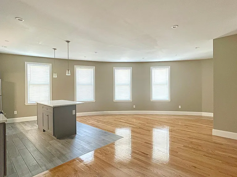 495 Geneva Ave #7 — Photo 3