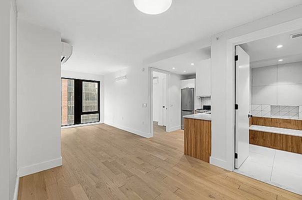 1st image of 60 W 125th St #308