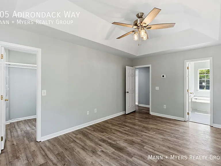 305 Adirondack Way — Photo 33