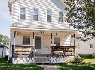 725 18th Ave, Moline, IL 61265