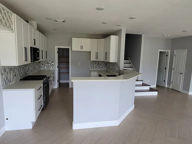 705 Carol Lynn Dr — Photo 5